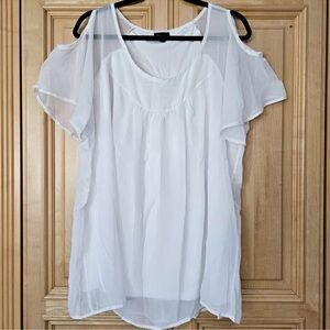 Torrid Sz 1 White Blouse Cold shoulder Sheer SUMMER
